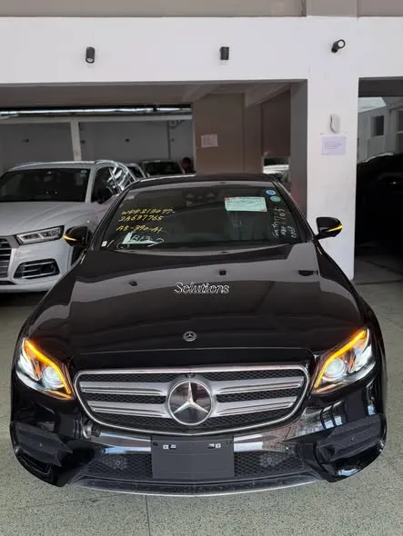 2020 Mercedes-Benz E200 photo 1